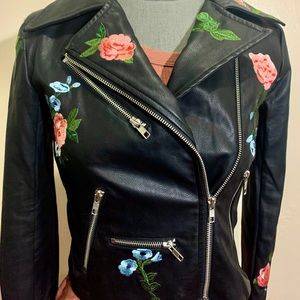 Black vegan leather jacket & stitched flowers SzM